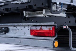 Выбор качественных автозапчастей для грузовых автомобилей: советы и рекомендации